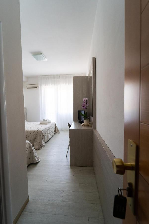 Hotel Dafne Пунта-Марина Номер фото