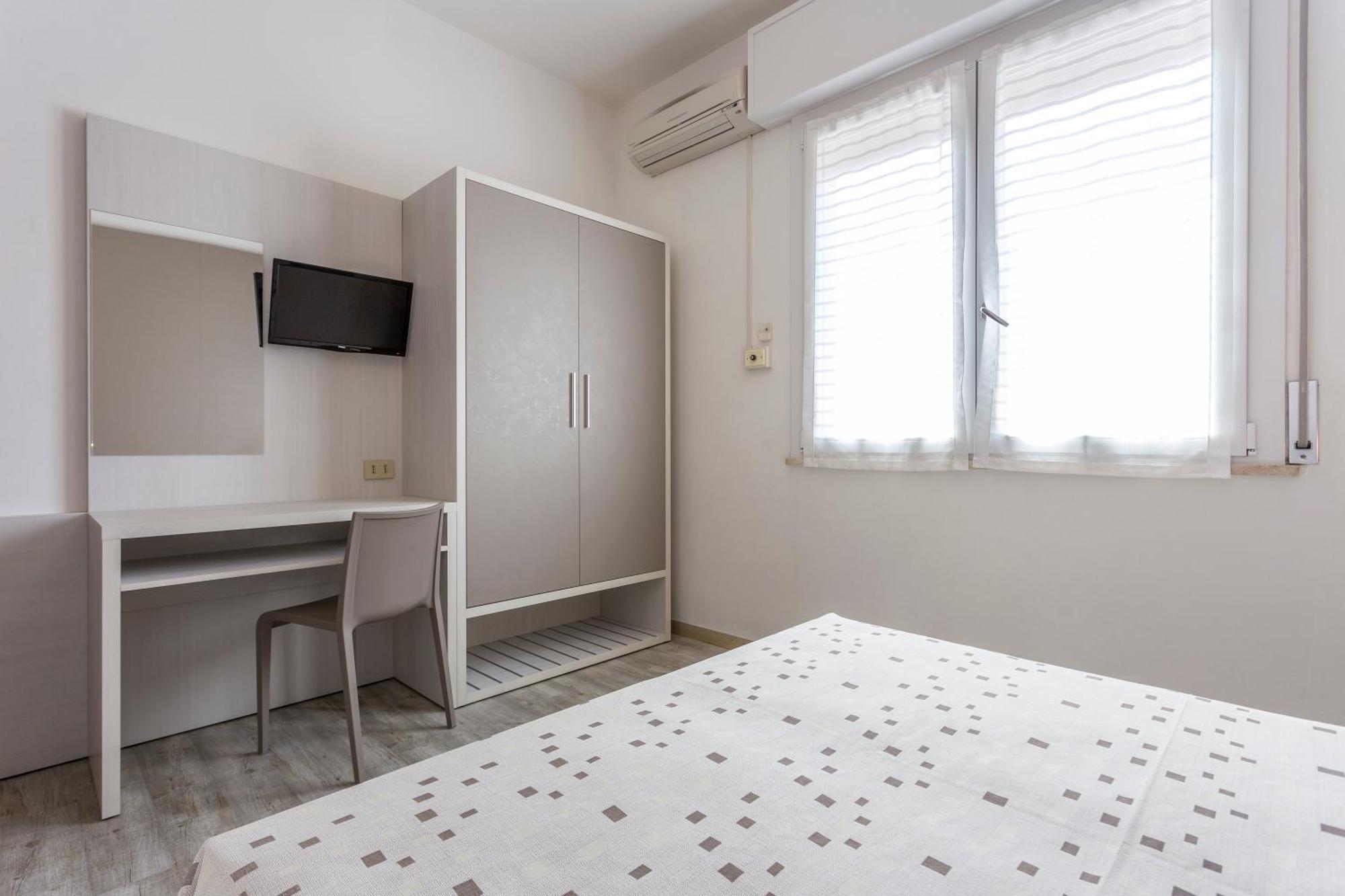 Hotel Dafne Пунта-Марина Екстер'єр фото