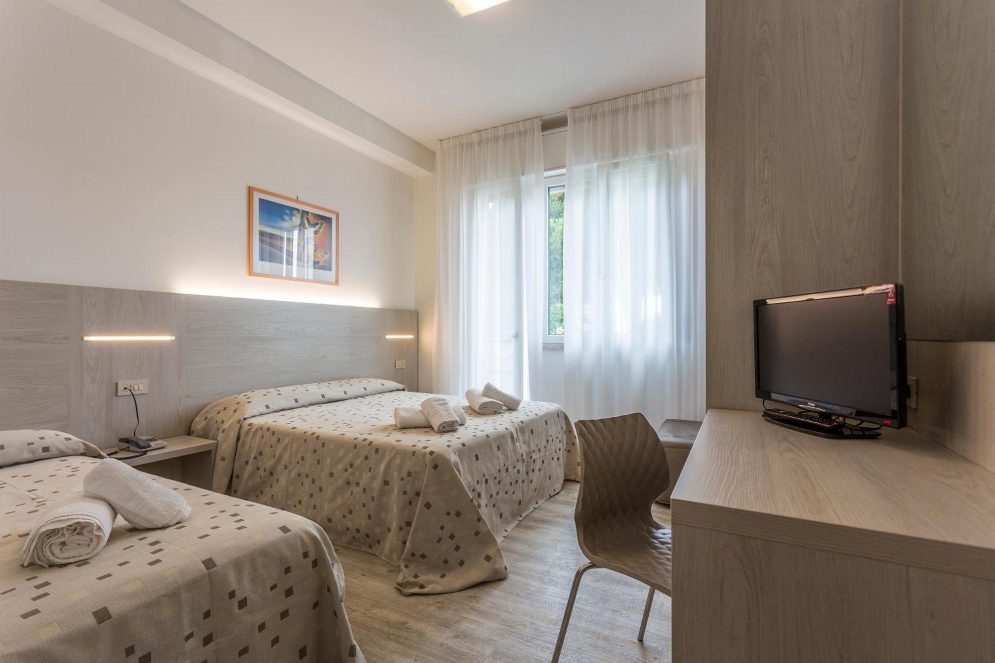 Hotel Dafne Пунта-Марина Екстер'єр фото