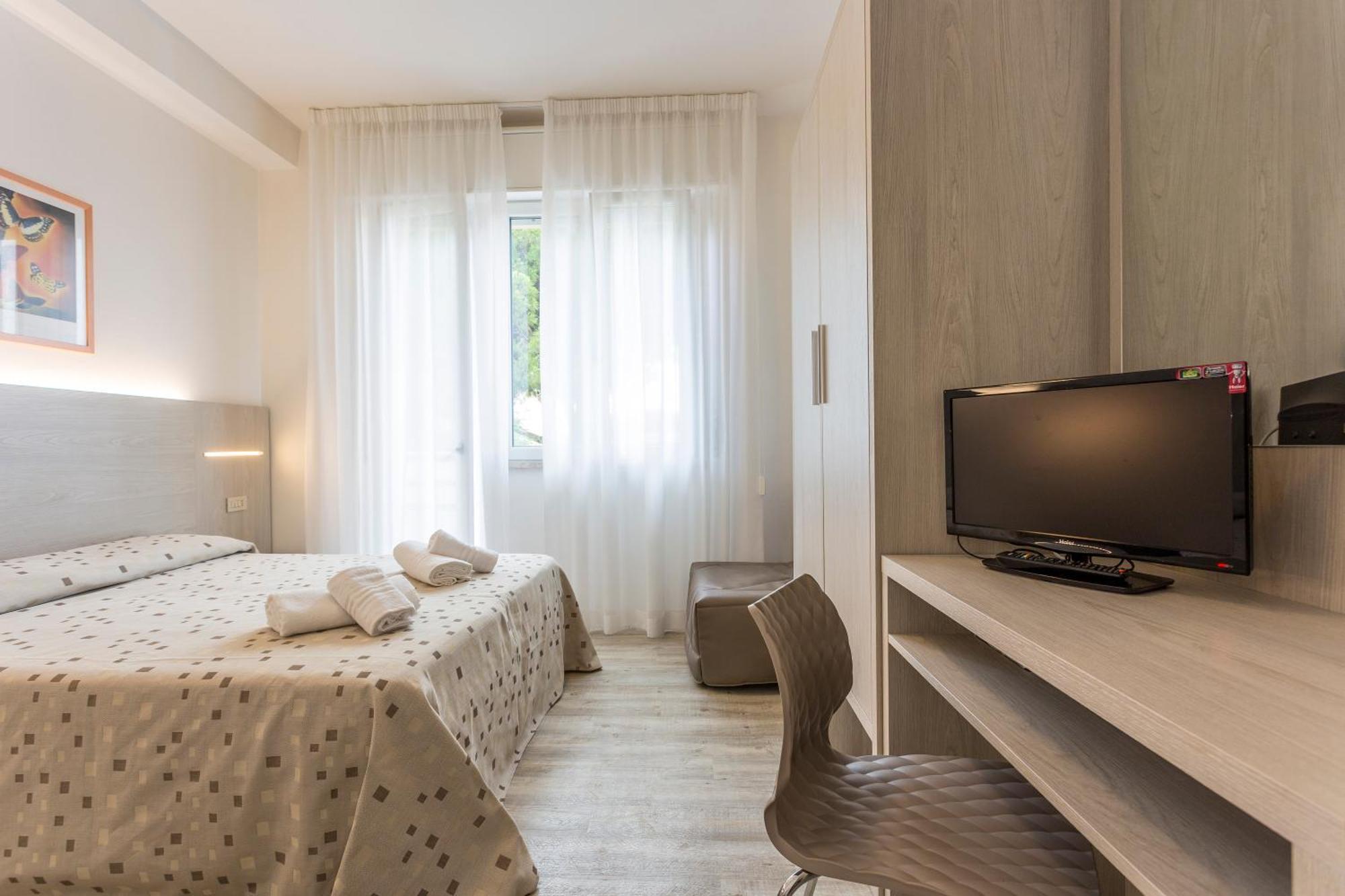 Hotel Dafne Пунта-Марина Екстер'єр фото